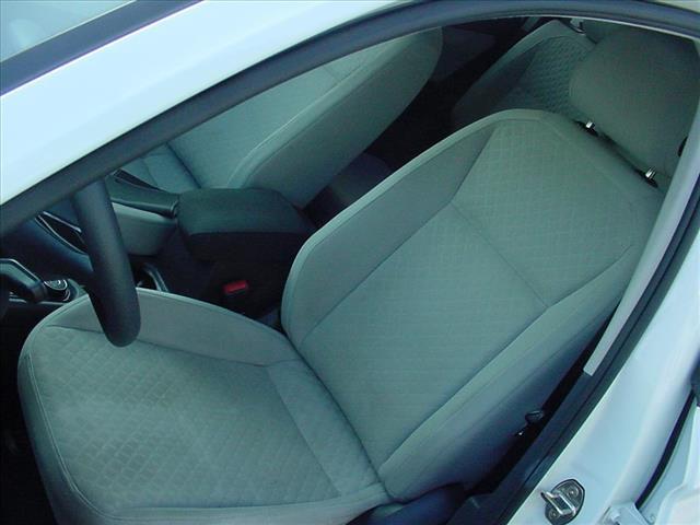 Photo of 2020 Pure White Volkswagen Tiguan
