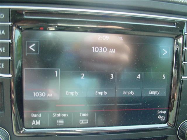 Photo of 2016 Red Volkswagen Jetta