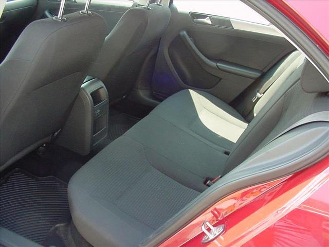 Photo of 2016 Red Volkswagen Jetta