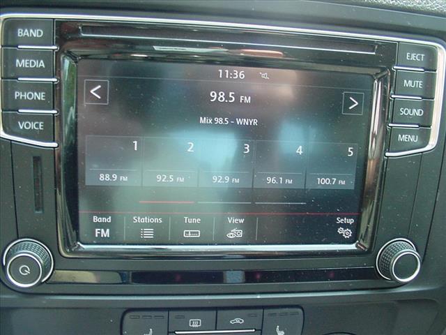 Photo of 2016 Red Volkswagen Jetta