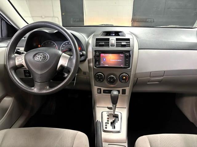 Photo of 2013 Magnetic Gray Metallic Toyota Corolla