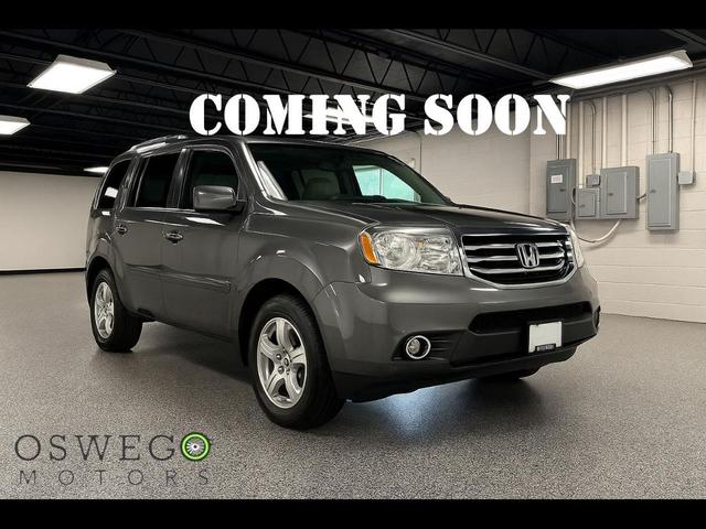 Photo of 2012 Polished Metal Metallic Honda Pilot