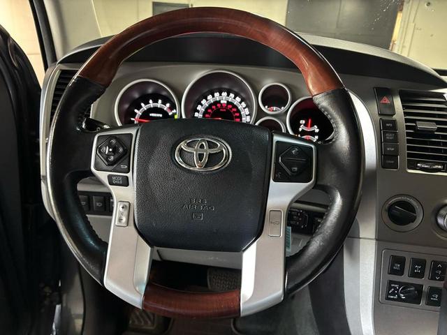 Photo of 2016 Magnetic Gray Metallic Toyota Sequoia