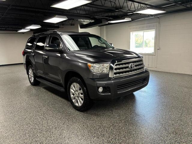 Photo of 2016 Magnetic Gray Metallic Toyota Sequoia