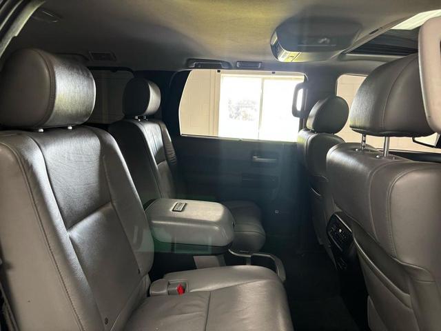 Photo of 2016 Magnetic Gray Metallic Toyota Sequoia