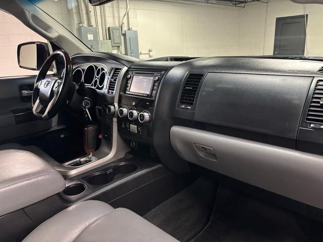 Photo of 2016 Magnetic Gray Metallic Toyota Sequoia