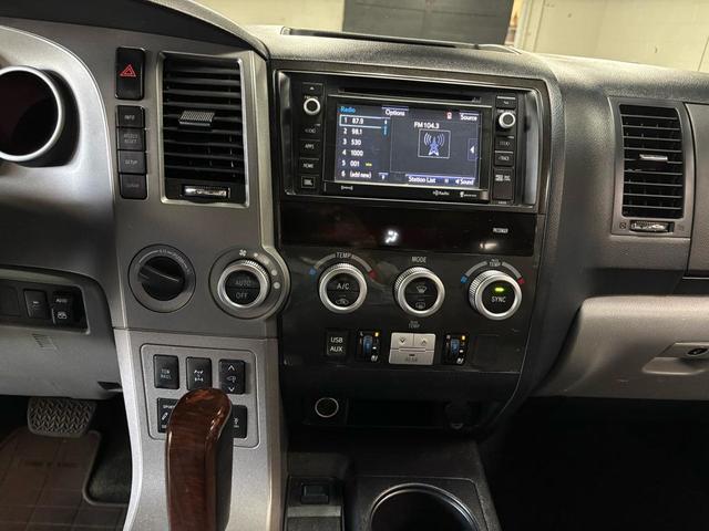 Photo of 2016 Magnetic Gray Metallic Toyota Sequoia