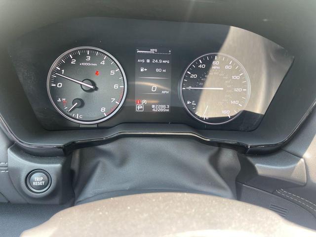 Photo of 2023 Crystal White Pearl Subaru Outback
