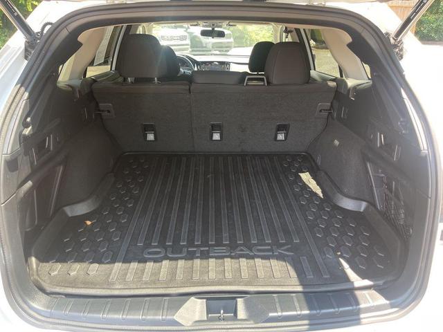 Photo of 2023 Crystal White Pearl Subaru Outback