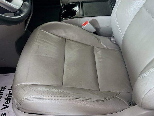 Photo of 2018 Predawn Gray Mica Toyota Sienna