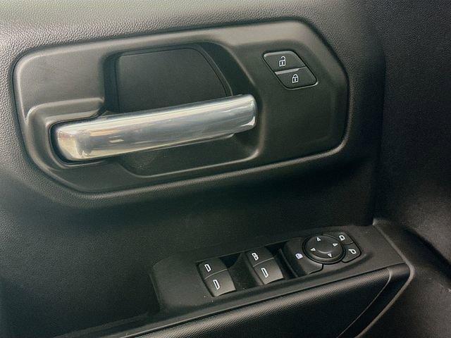 Photo of 2023 Black Chevrolet Silverado 1500