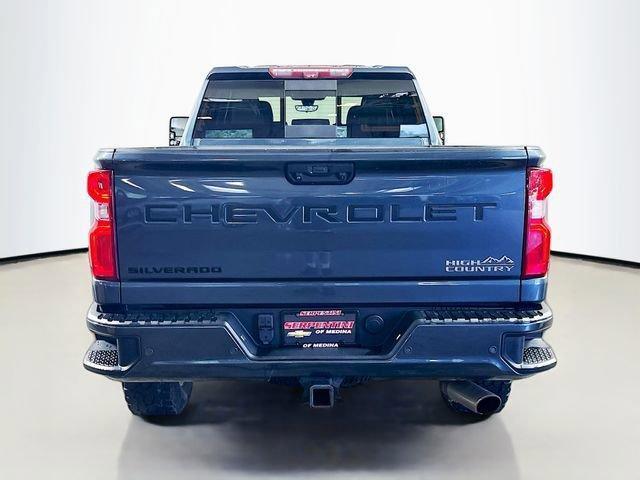 Photo of 2020 Shadow Gray Metallic Chevrolet Silverado 2500