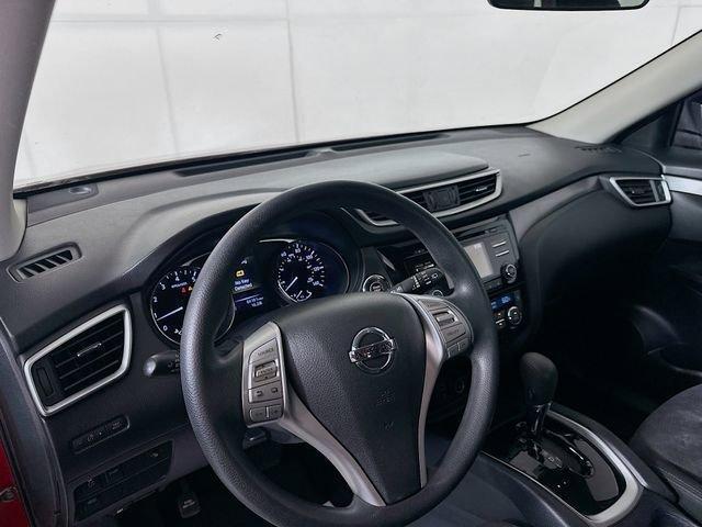 Photo of 2016 Cayenne Red Nissan Rogue