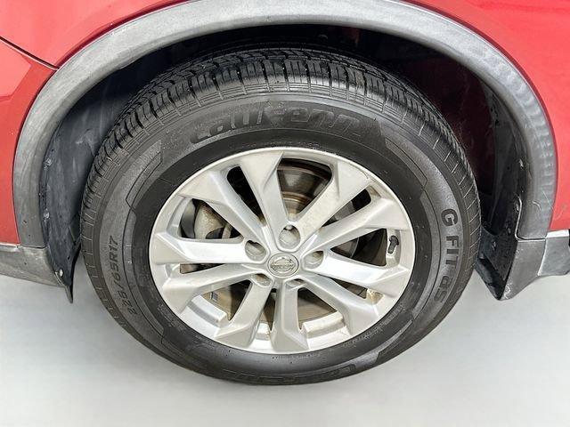 Photo of 2016 Cayenne Red Nissan Rogue
