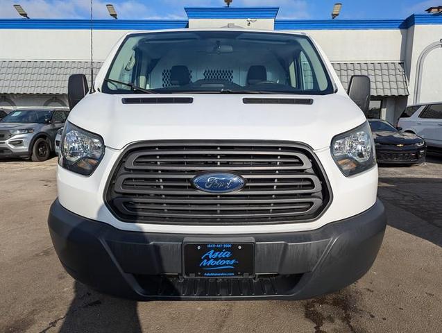 Photo of 2015 White Ford Transit-350