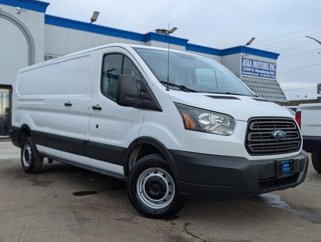 Photo of 2015 White Ford Transit-350