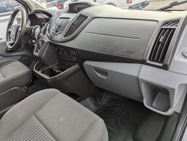 Photo of 2015 White Ford Transit-350