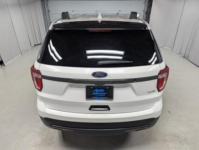 Photo of 2017 White Ford Utility Police Interceptor