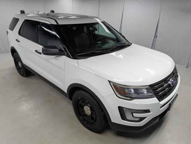 Photo of 2017 White Ford Utility Police Interceptor