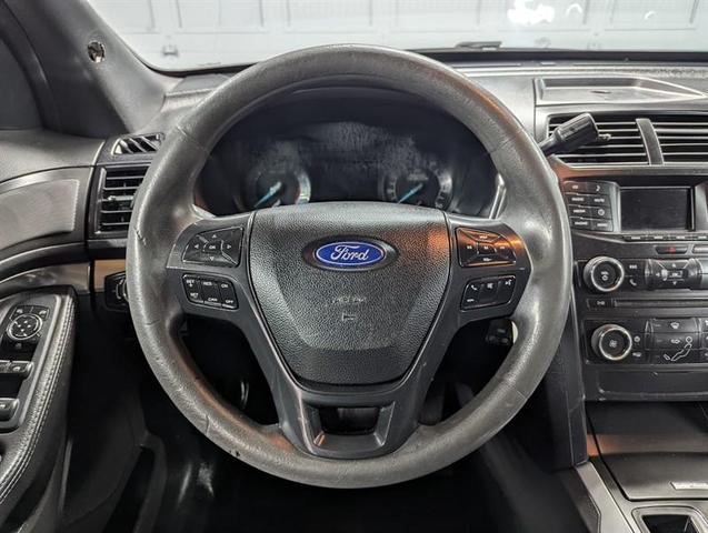 Photo of 2017 White Ford Utility Police Interceptor