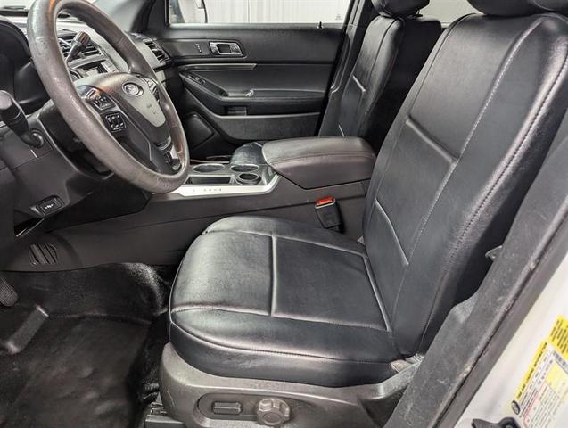 Photo of 2017 White Ford Utility Police Interceptor
