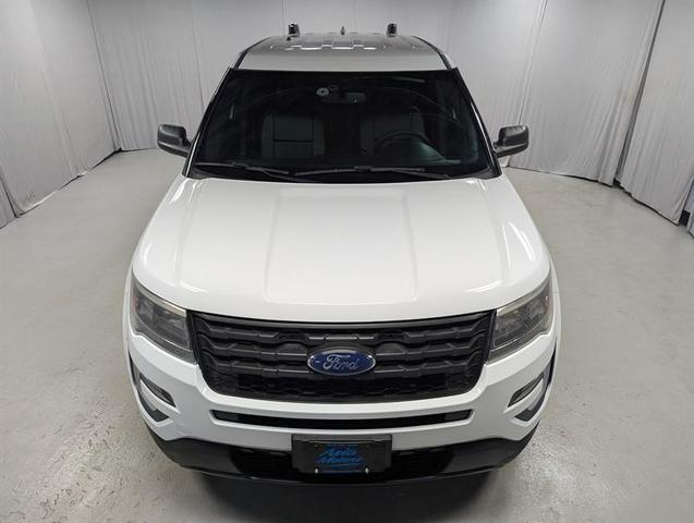 Photo of 2017 White Ford Utility Police Interceptor