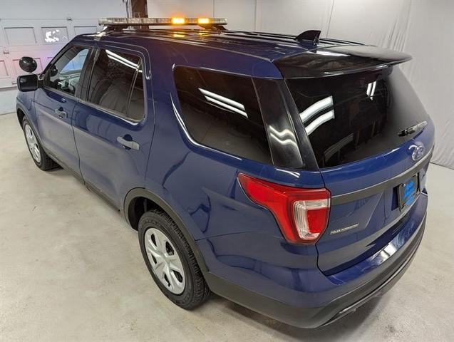 Photo of 2017 Blue Ford Utility Police Interceptor