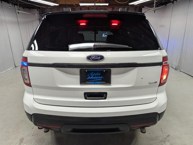 Photo of 2015 White Ford Utility Police Interceptor