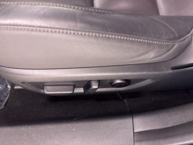 Photo of 2023 Snowflake White Pearl Mazda CX-30