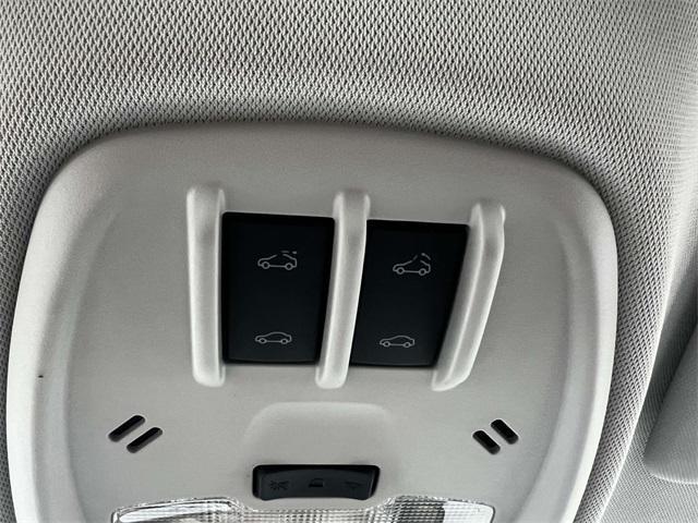 Photo of 2024 Mosaic Black Metallic Chevrolet Trax