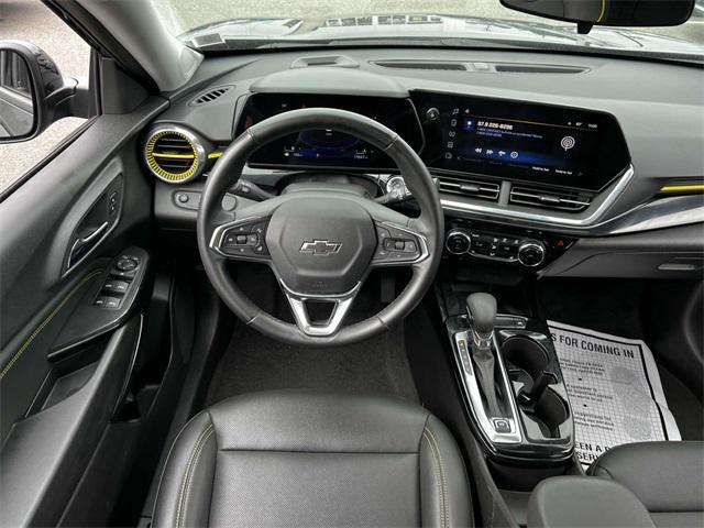 Photo of 2024 Mosaic Black Metallic Chevrolet Trax