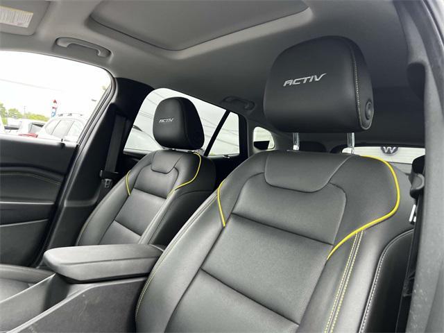 Photo of 2024 Mosaic Black Metallic Chevrolet Trax