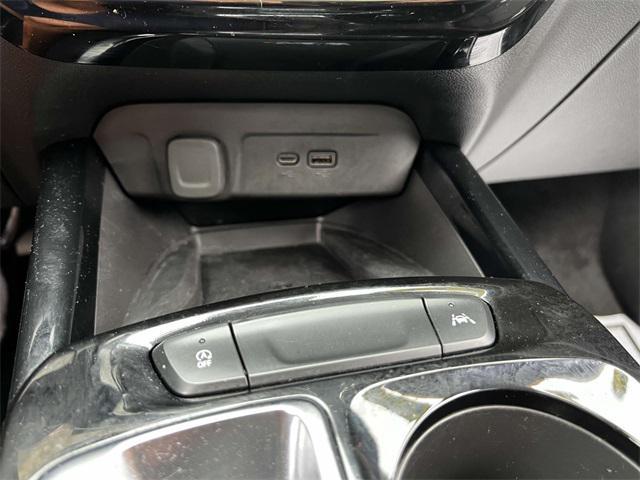 Photo of 2024 Mosaic Black Metallic Chevrolet Trax
