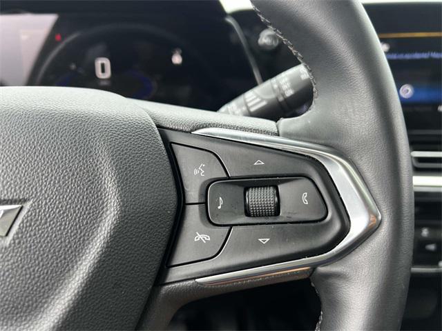 Photo of 2024 Mosaic Black Metallic Chevrolet Trax