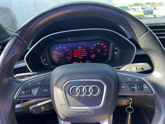 Photo of 2021 White Audi Q3