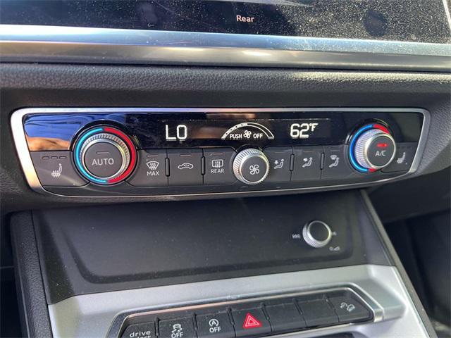 Photo of 2021 White Audi Q3