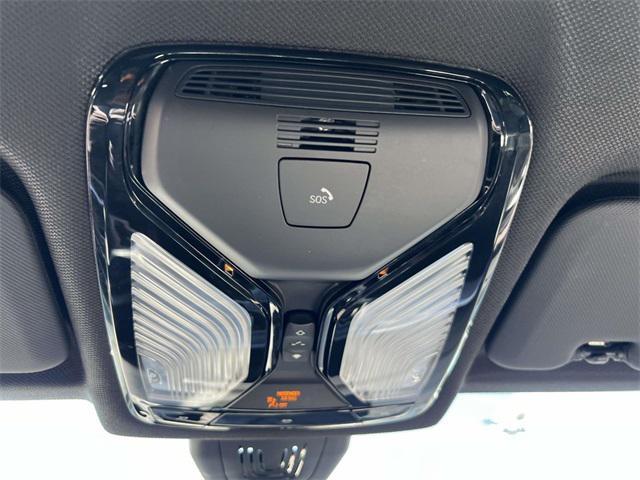 Photo of 2023 Carbon Black Metallic BMW X6