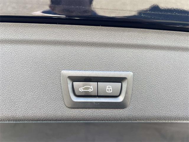 Photo of 2023 Carbon Black Metallic BMW X6