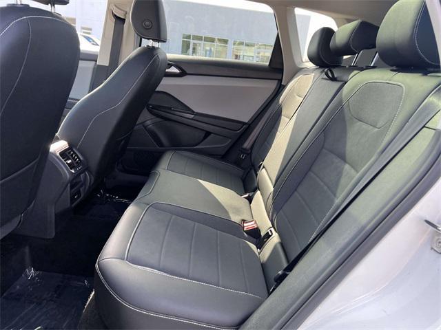 Photo of 2022 Pure White Volkswagen Taos