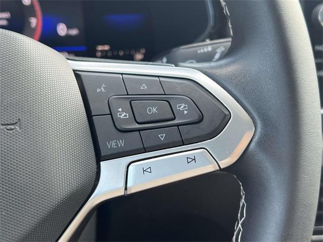 Photo of 2022 Pure White Volkswagen Taos