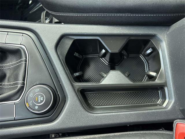 Photo of 2022 Pure White Volkswagen Taos