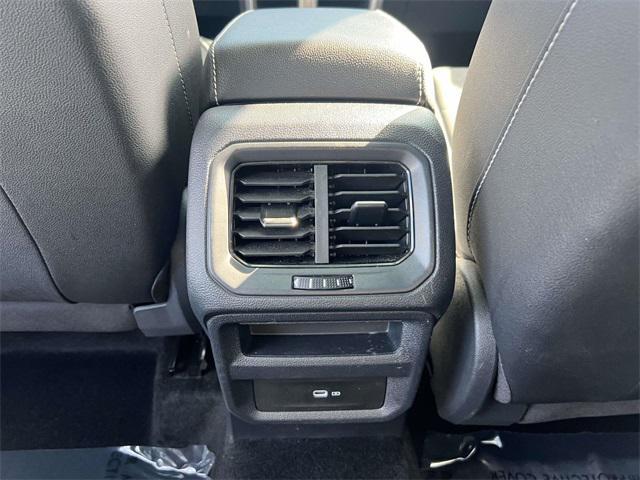 Photo of 2022 Pure White Volkswagen Taos