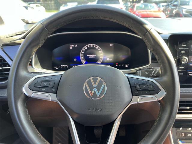 Photo of 2025 Deep Black Volkswagen Taos