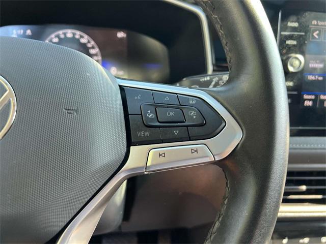 Photo of 2025 Deep Black Volkswagen Taos