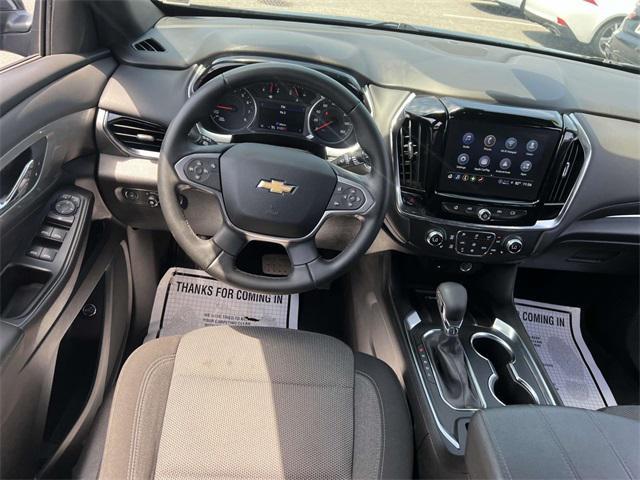 Photo of 2023 Mosaic Black Metallic Chevrolet Traverse