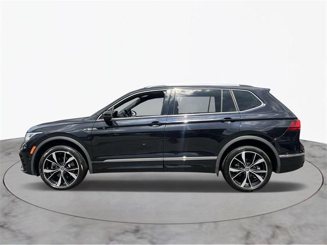 Photo of 2022 Deep Black Pearl Volkswagen Tiguan