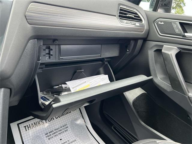 Photo of 2022 Deep Black Pearl Volkswagen Tiguan
