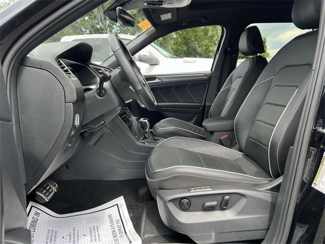 Photo of 2022 Deep Black Pearl Volkswagen Tiguan