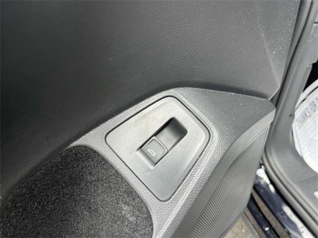 Photo of 2022 Deep Black Pearl Volkswagen Tiguan
