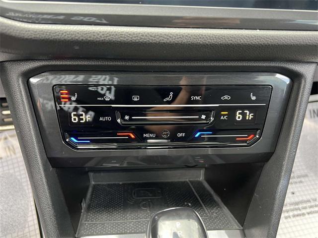 Photo of 2022 Deep Black Pearl Volkswagen Tiguan